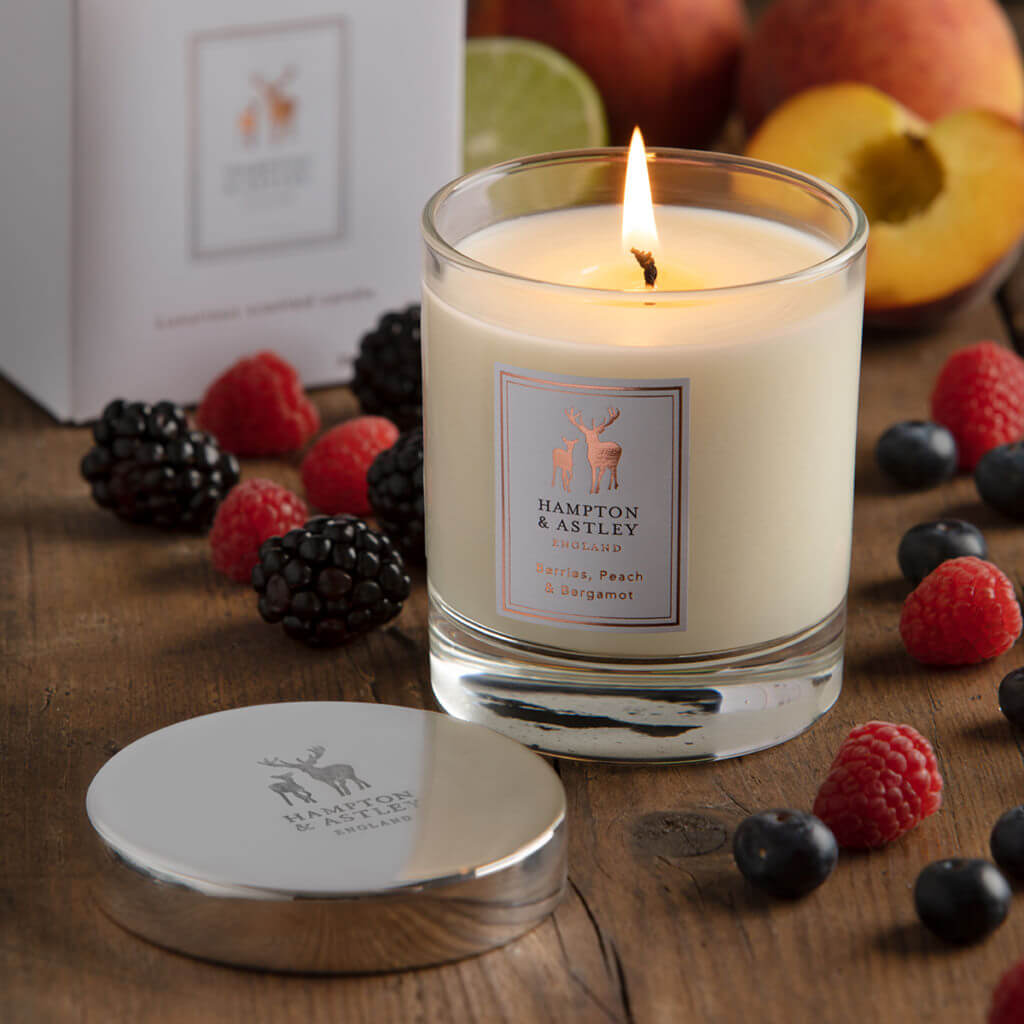 Luxury Scented Large Candle 235g, Berries, Peach and Bergamot